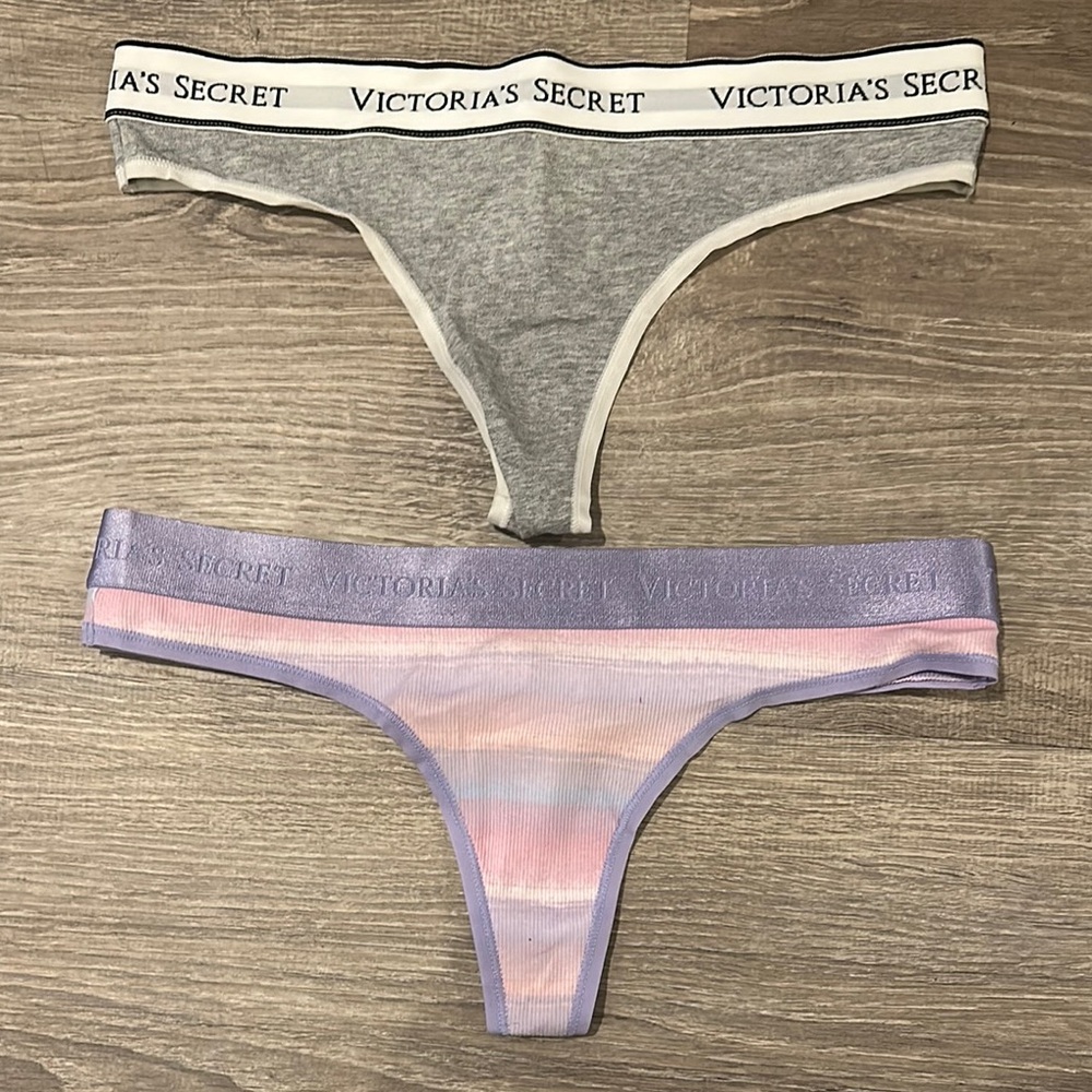 new with tags set of 2 Victoria’s Secret thongs